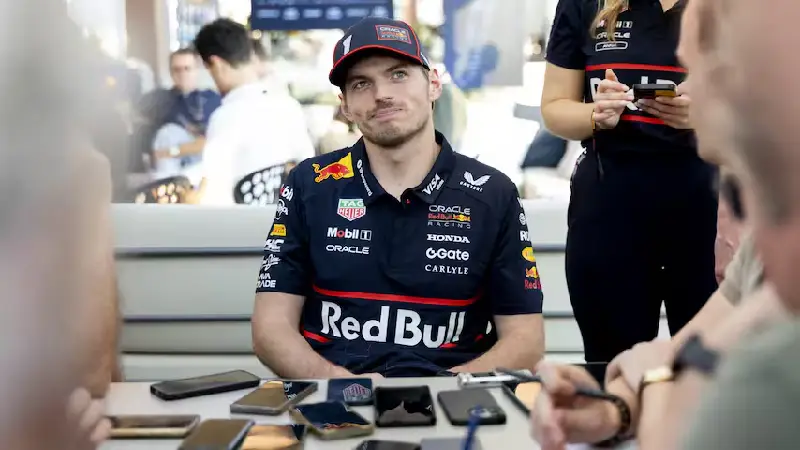 verstappen mclaren abu dhabi