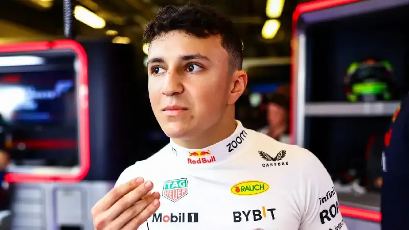isack hadjar promotie red bull racing