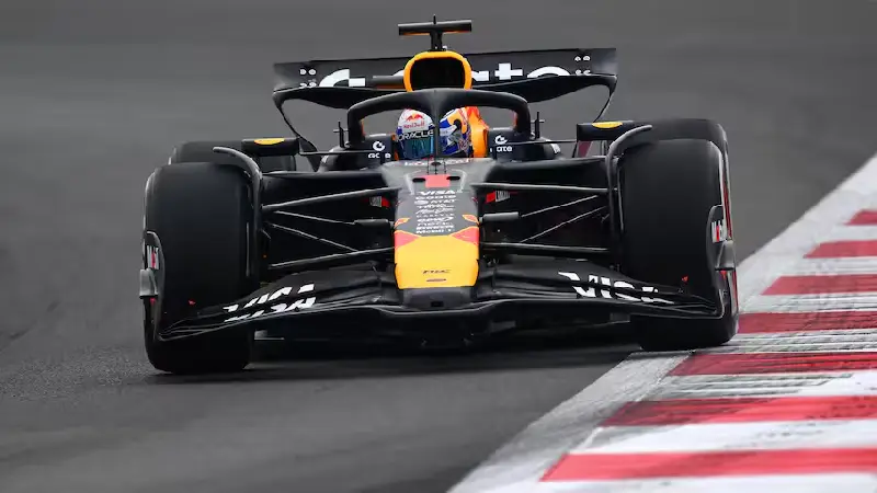 Max Verstappen Abu Dhabi seizoensfinale vrije training